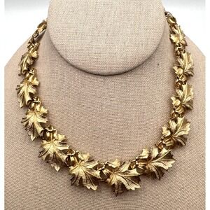 Vintage Lisner Necklace Maple Leaf Botanical Autumn Statement Chunky